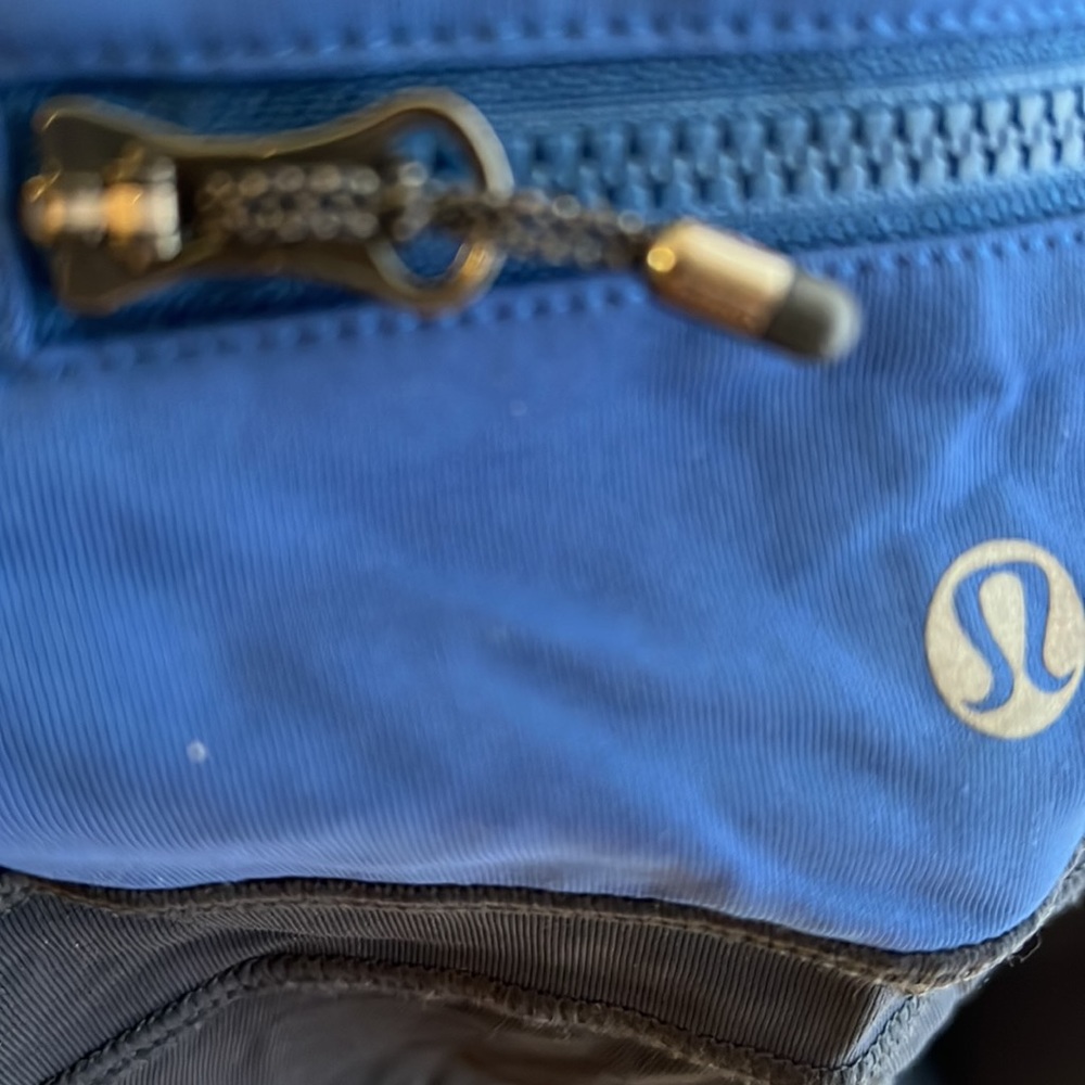 Lululemon crop track leggings pants size 8 - Picture 7 of 9